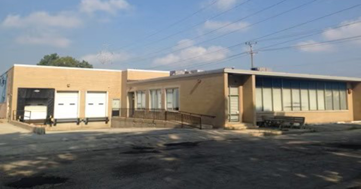 10 Davis Dr Bellwood IL